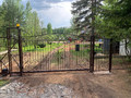 Кованые откатные ворота в классическом стиле - фото