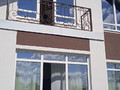 Балкон кованый в стиле Неоклассицизм с балясинами - фото